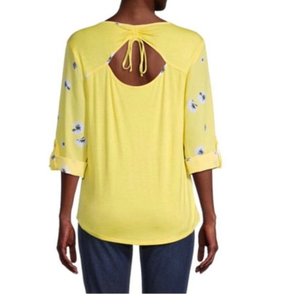 by and by V Neck Three Quarter Sleeve Top NWT - Picture 2 of 4